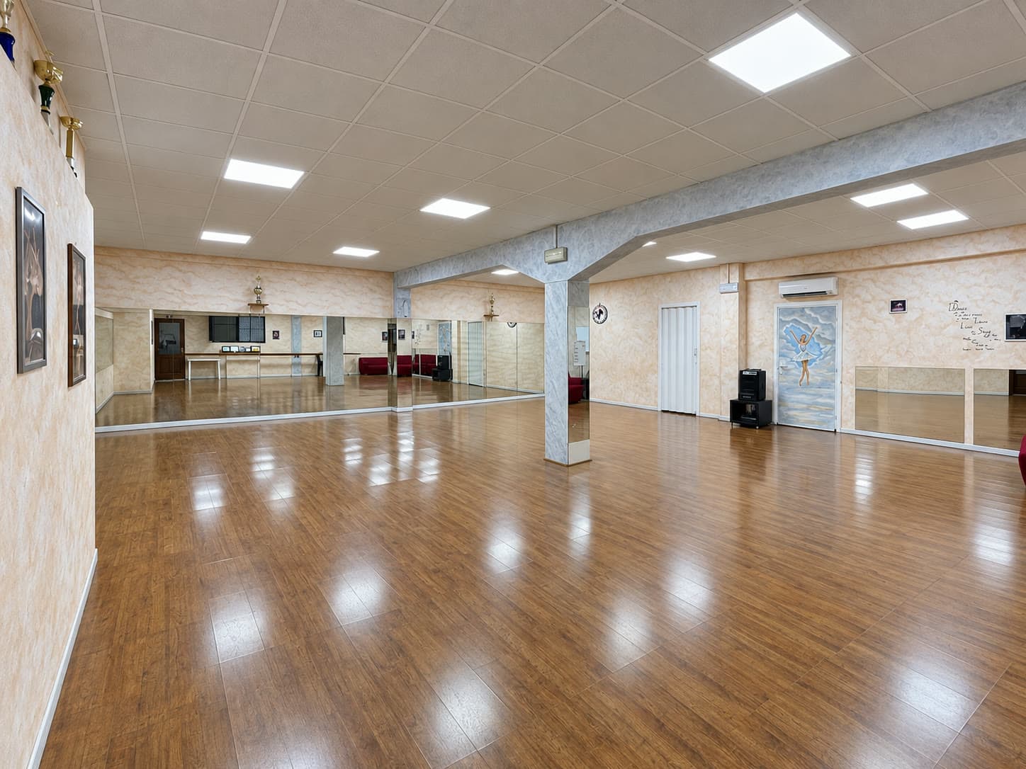 La sala di Emozione Danza a Villanova di Guidonia